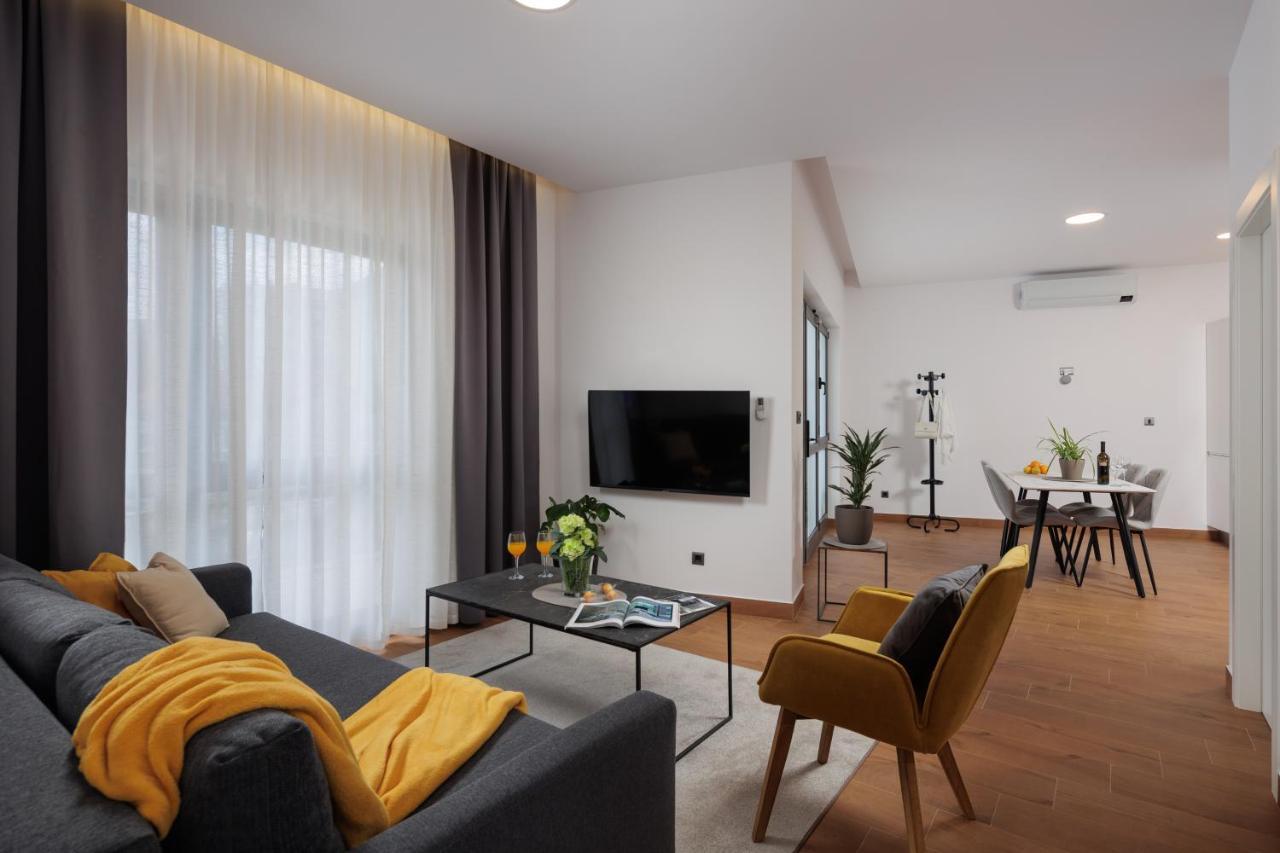 Terra 5 Deluxe Apartment On The Ground Floor With Private Parking Rijeka Exterior photo